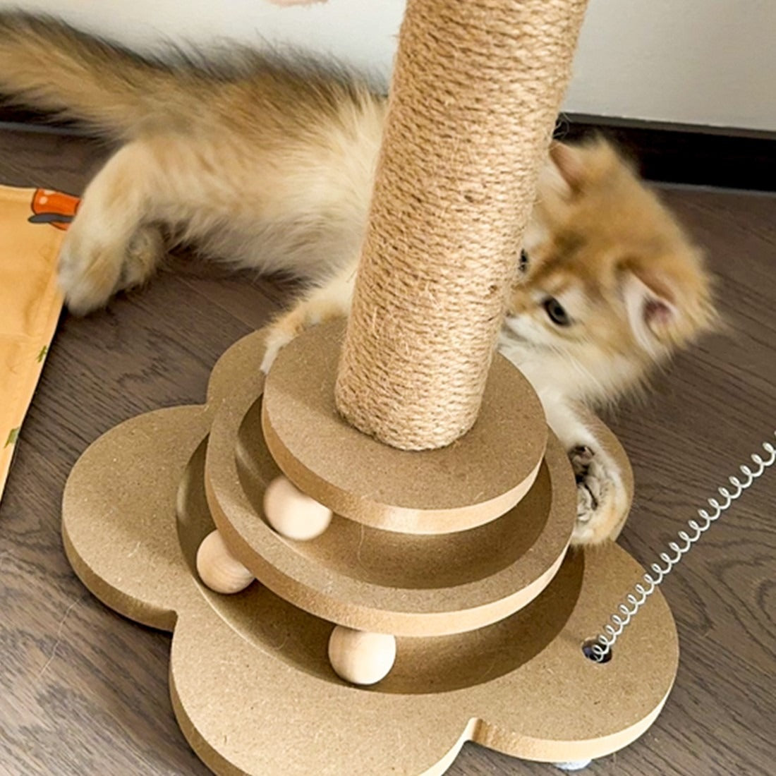 Purrrnest Scratching Post